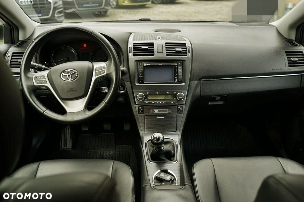 Toyota Avensis - 20