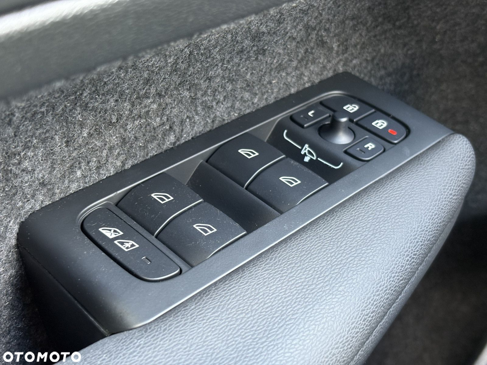Volvo XC 40 - 30