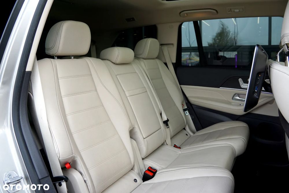Mercedes-Benz GLS - 25