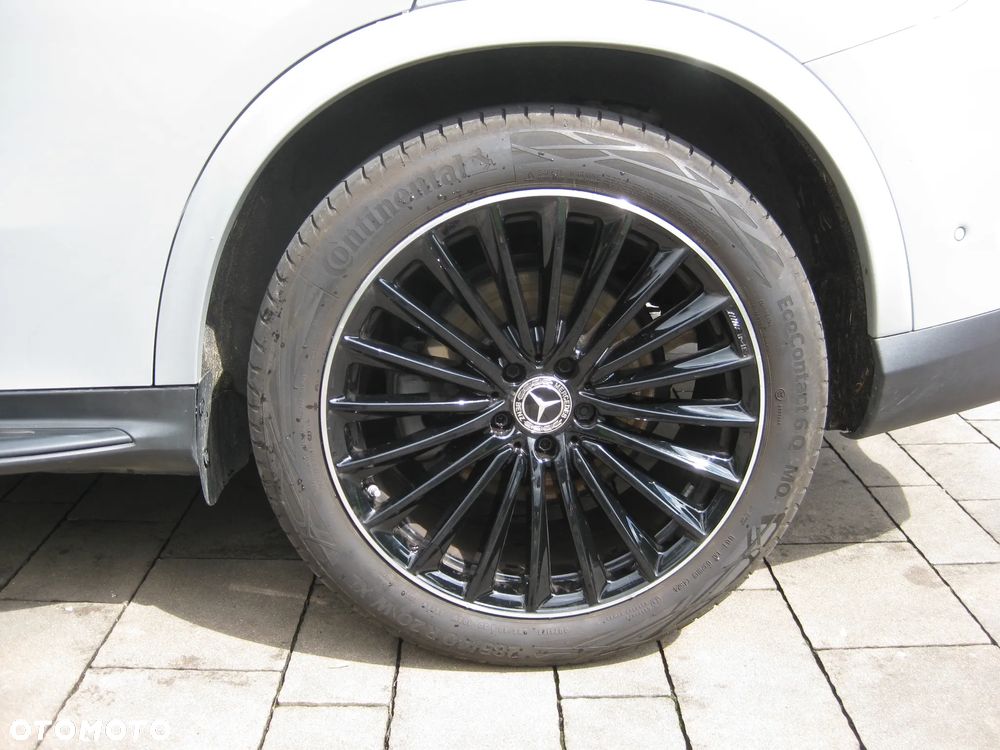 Mercedes-Benz GLC 300 4Matic 9G-TRONIC Edition AMG Line - 9