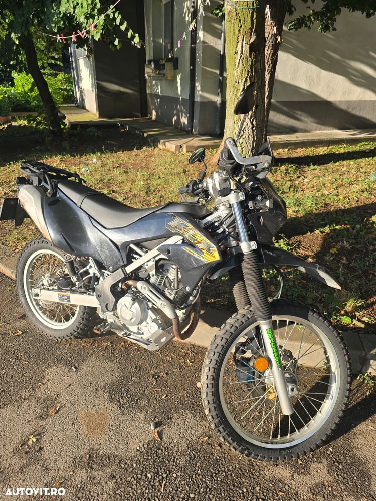 Kawasaki KLX 230R S - 4