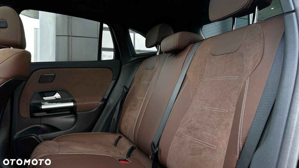 Mercedes-Benz GLA 200 mHEV AMG Line 7G-DCT - 27