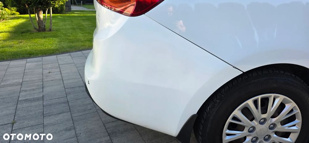 Kia Ceed 1.6 CRDi L Business Line DCT - 24
