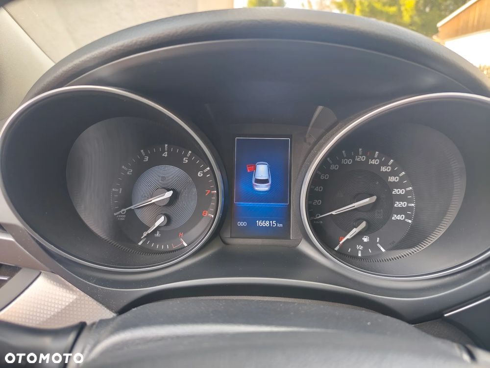 Toyota Avensis 1.8 Premium MS - 23