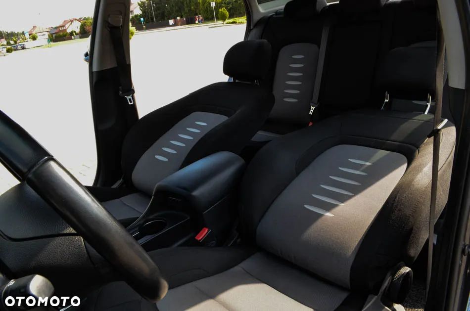 Kia Ceed 1.6 GDI SW Vision - 32