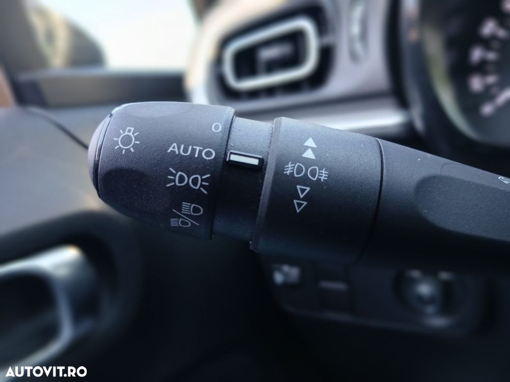 Citroën C3 1.2 PureTech S&S EAT6 Shine - 13