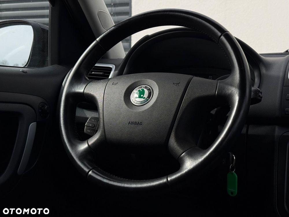 Skoda Roomster 1.6 16V Comfort PLUS EDITION - 10