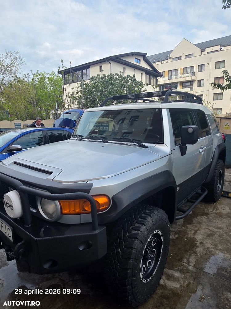 Toyota FJ - 7