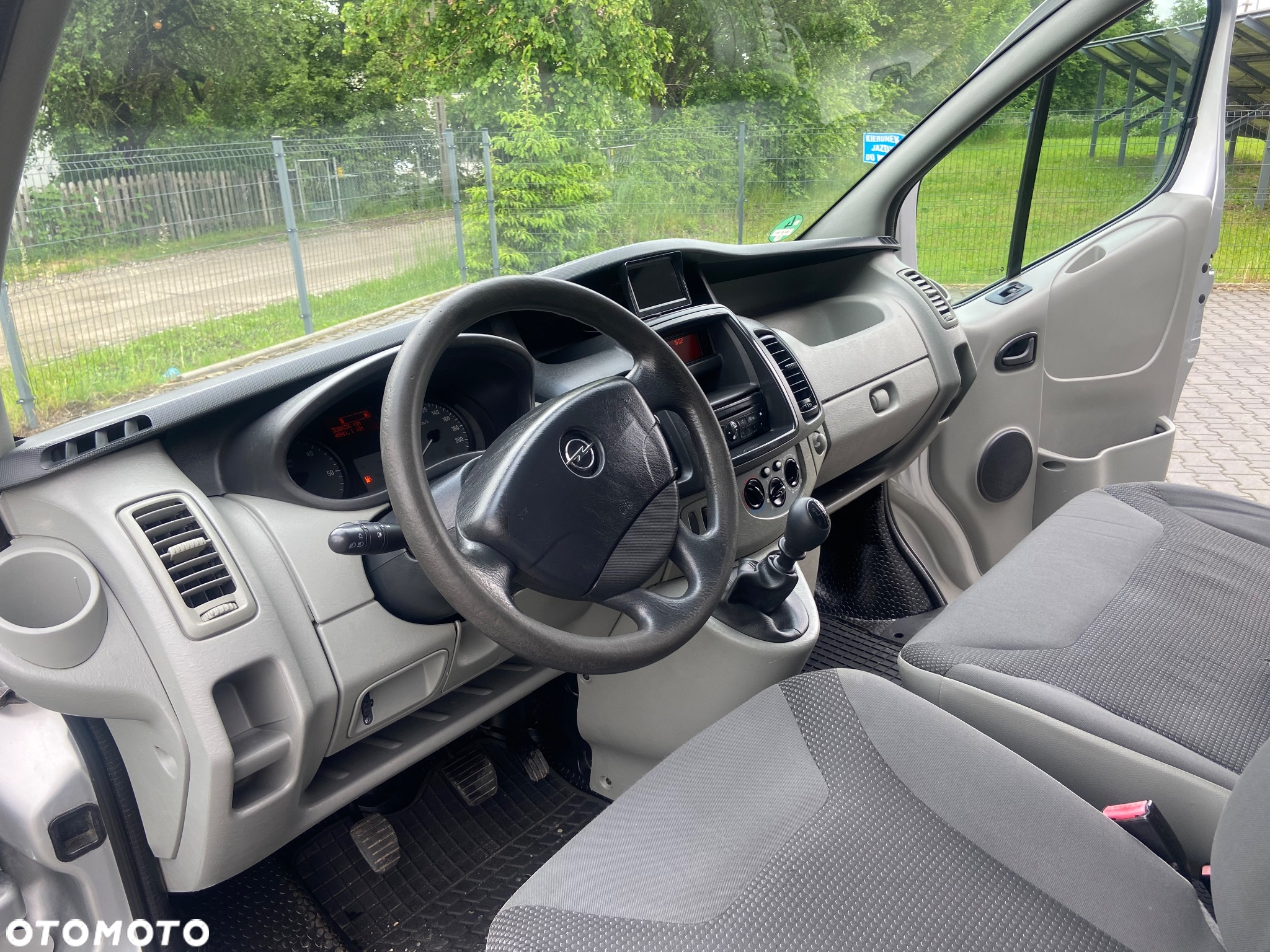 Opel Vivaro - 14