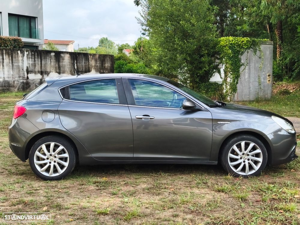 Alfa Romeo Giulietta 1.6 JTDM Distinctive - 42