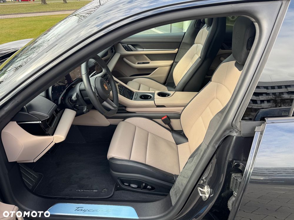 Porsche Taycan 105kWh 4 - 11