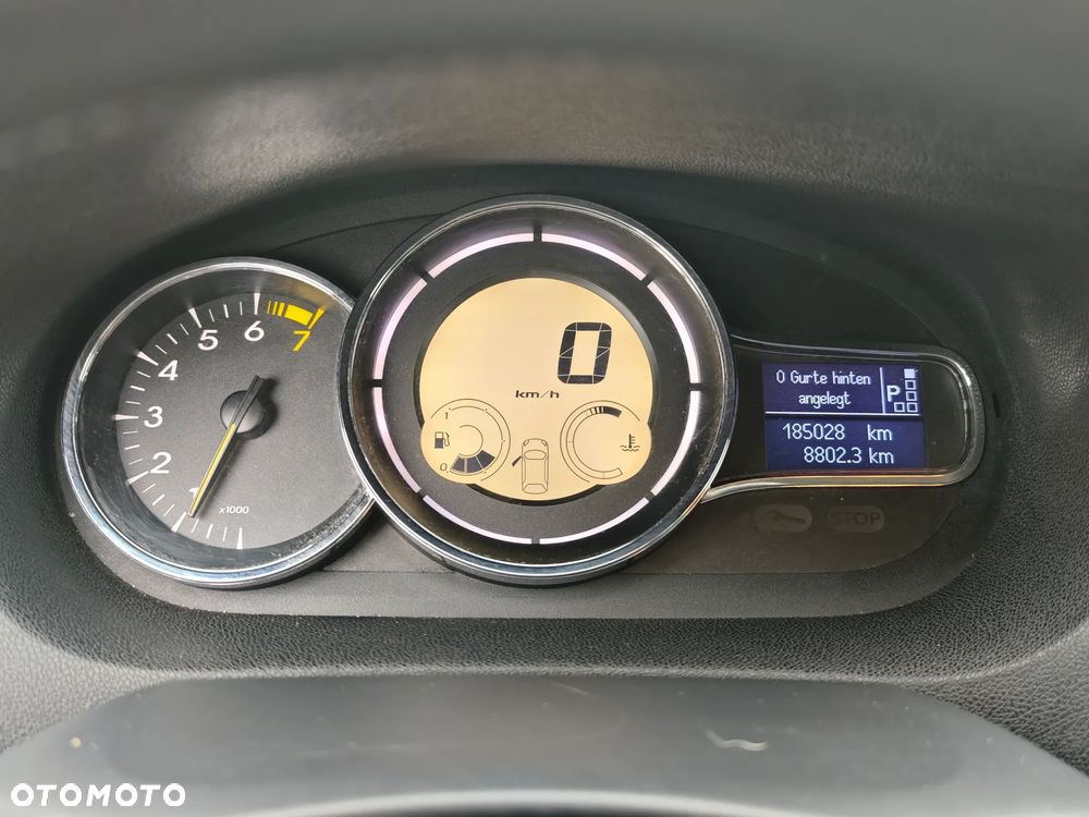 Renault Megane - 11