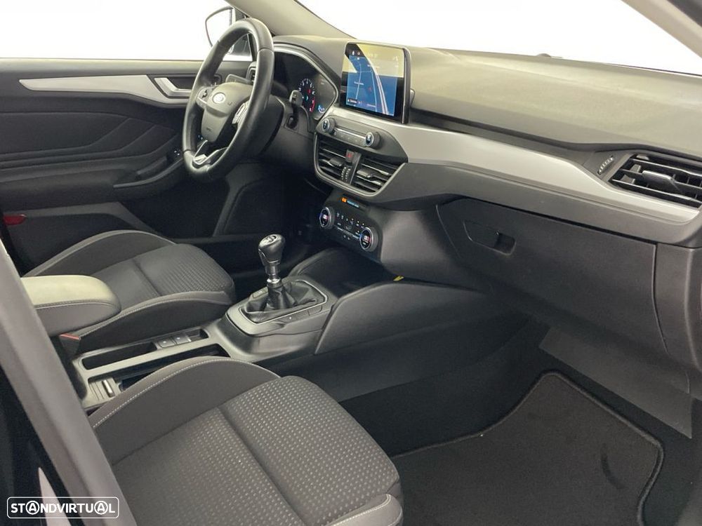 Ford Focus 1.0 EcoBoost Titanium - 25