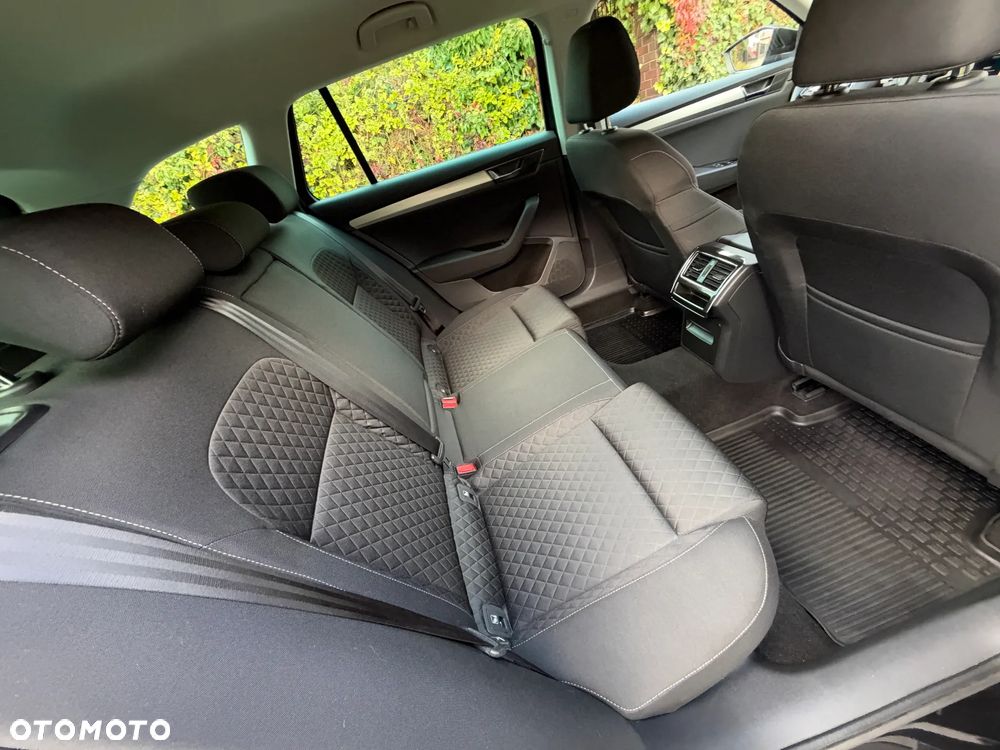 Skoda Superb 2.0 TDI SCR Ambition DSG - 34