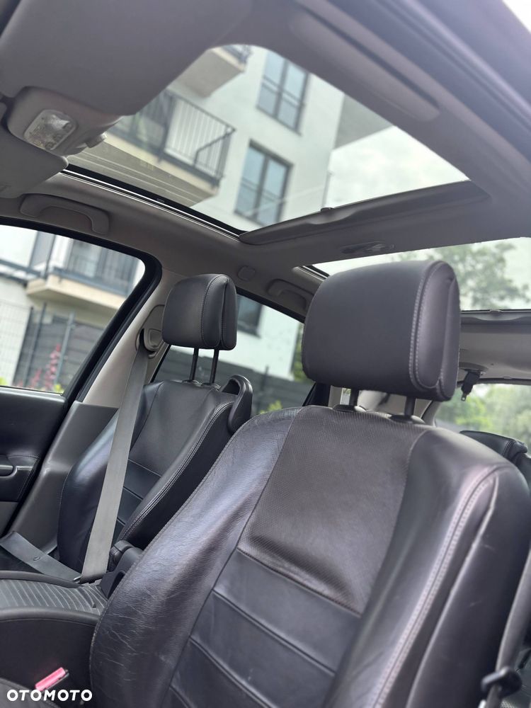 Renault Scenic 2.0 Confort Privilege - 9