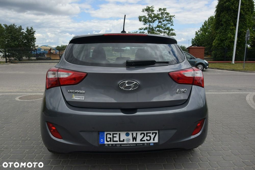 Hyundai i30 1.6 CRDi Fifa World Cup Edition - 14