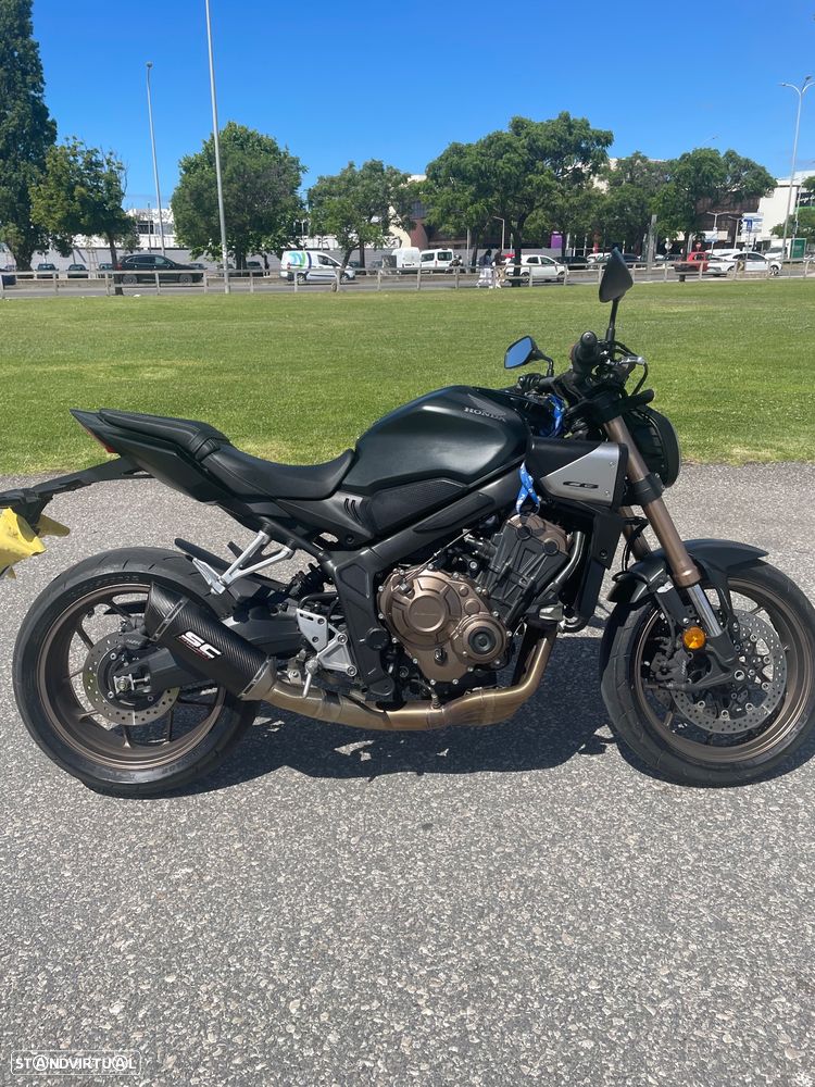 Honda CB - 1