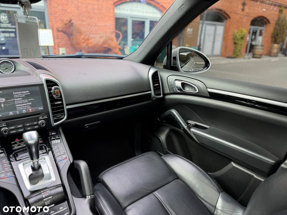 Porsche Cayenne - 31