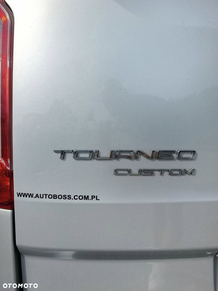 Ford Tourneo Custom - 14