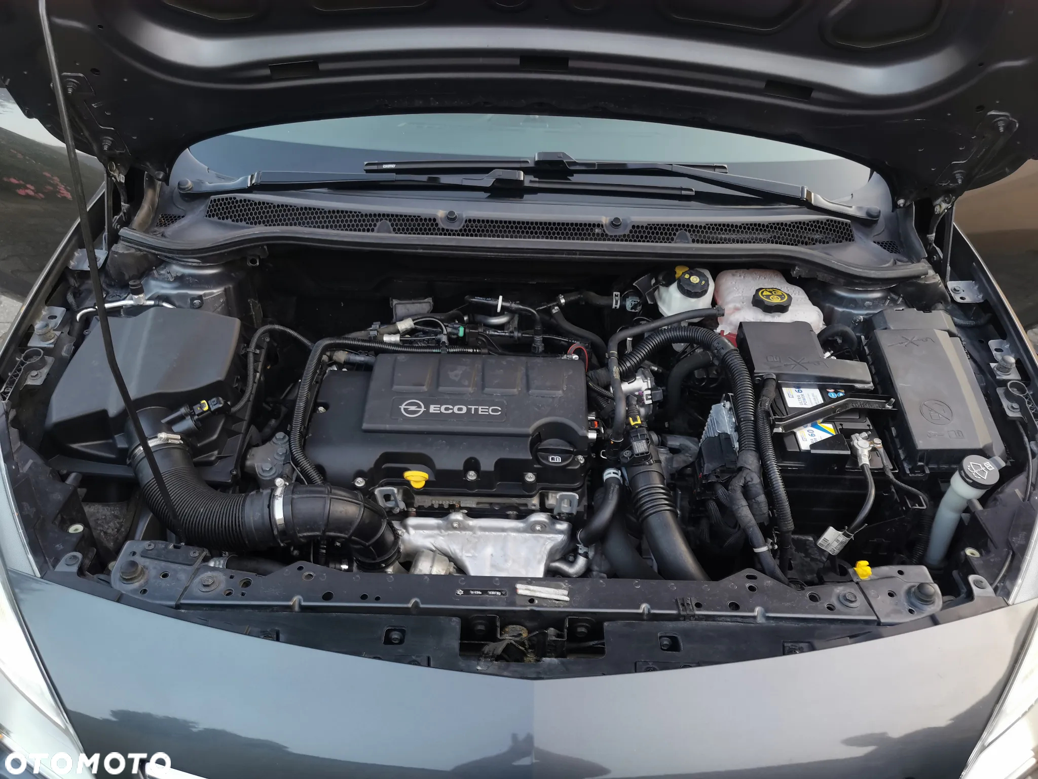Opel Astra 1.4 Turbo 150 Jahre - 37