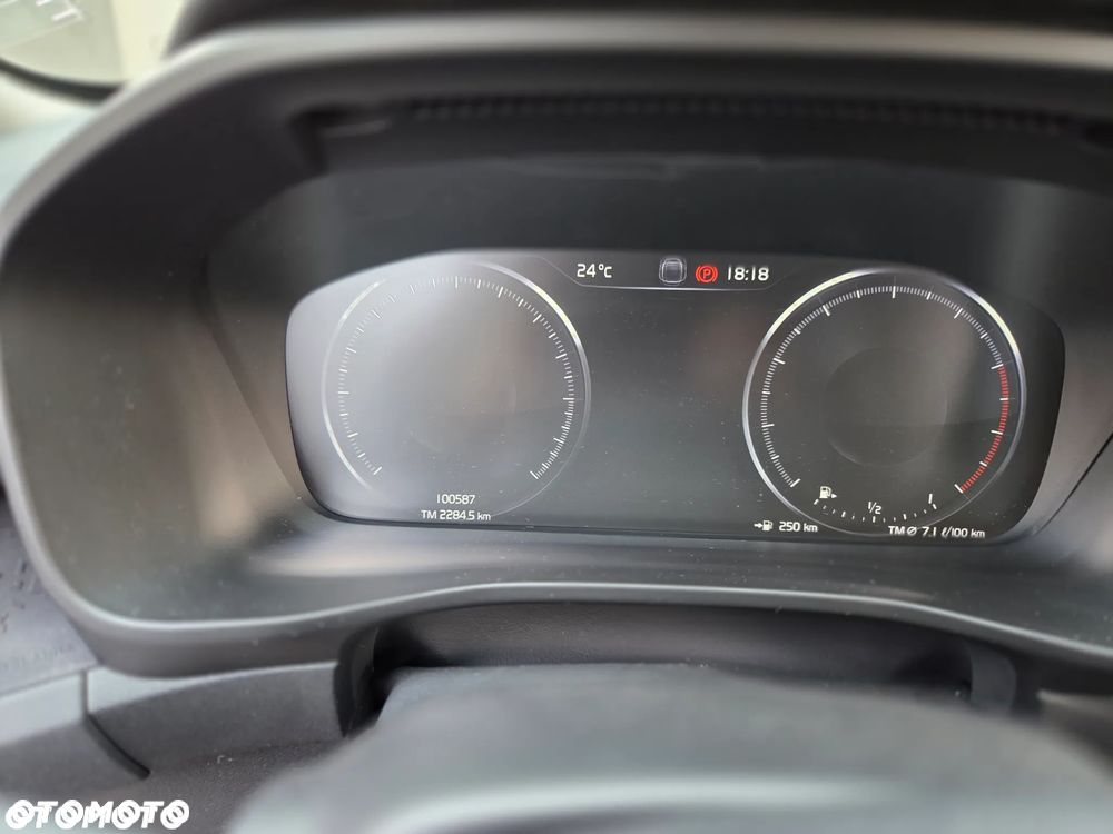 Volvo XC 40 T3 Momentum - 10