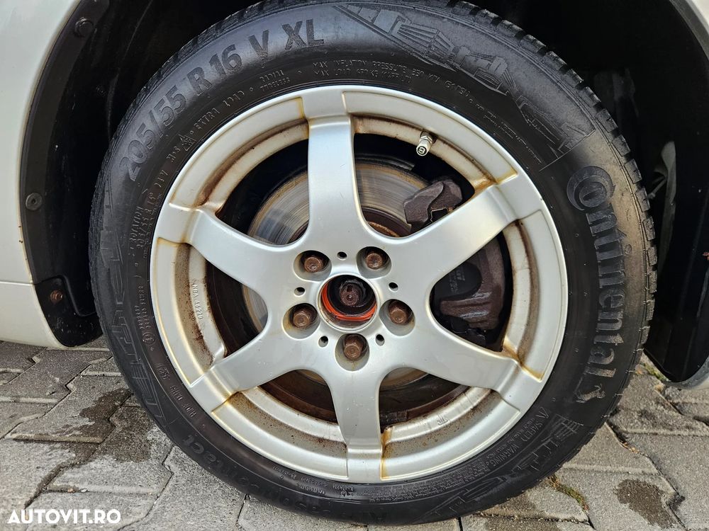 Toyota Corolla Verso 1.8 Sol - 16