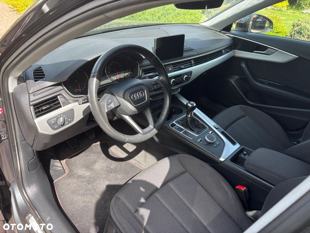 Audi A4 Avant 2.0 TDI DPF clean diesel Attraction - 18