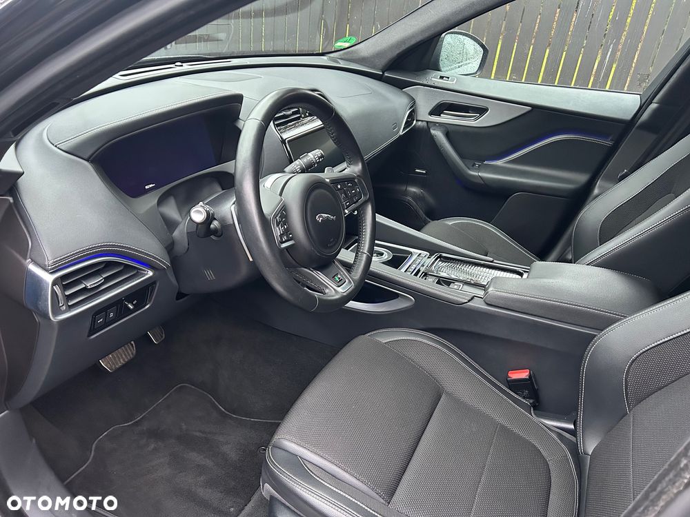 Jaguar F-Pace 2.0 i4P AWD R-Sport - 30
