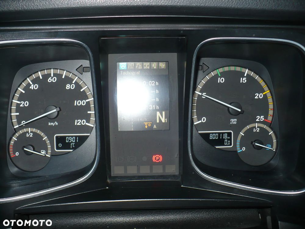 Mercedes-Benz Actros - 4