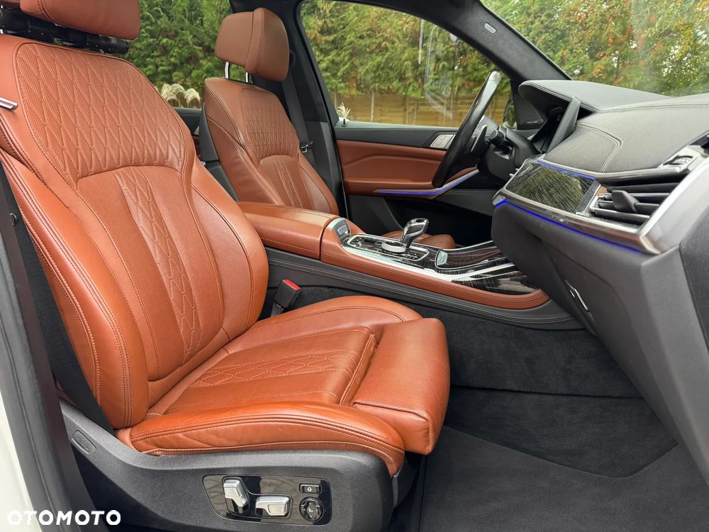 BMW X7 xDrive40i - 23