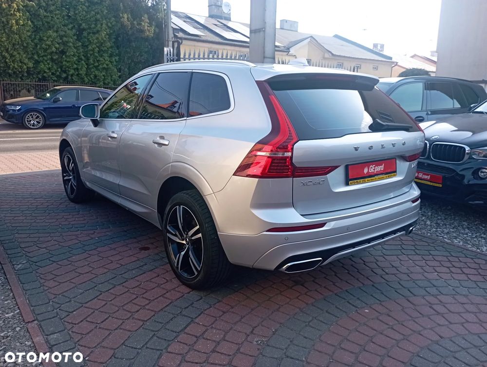 Volvo XC 60 D5 AWD R-Design - 6