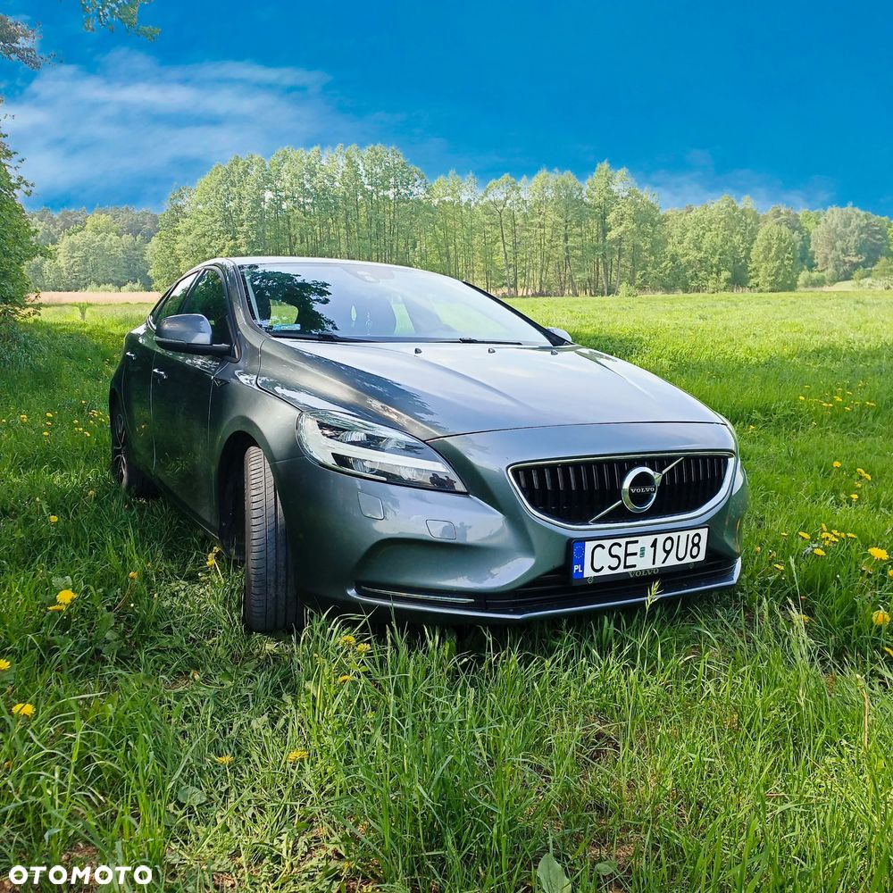 Volvo V40 T3 Drive-E Momentum - 1