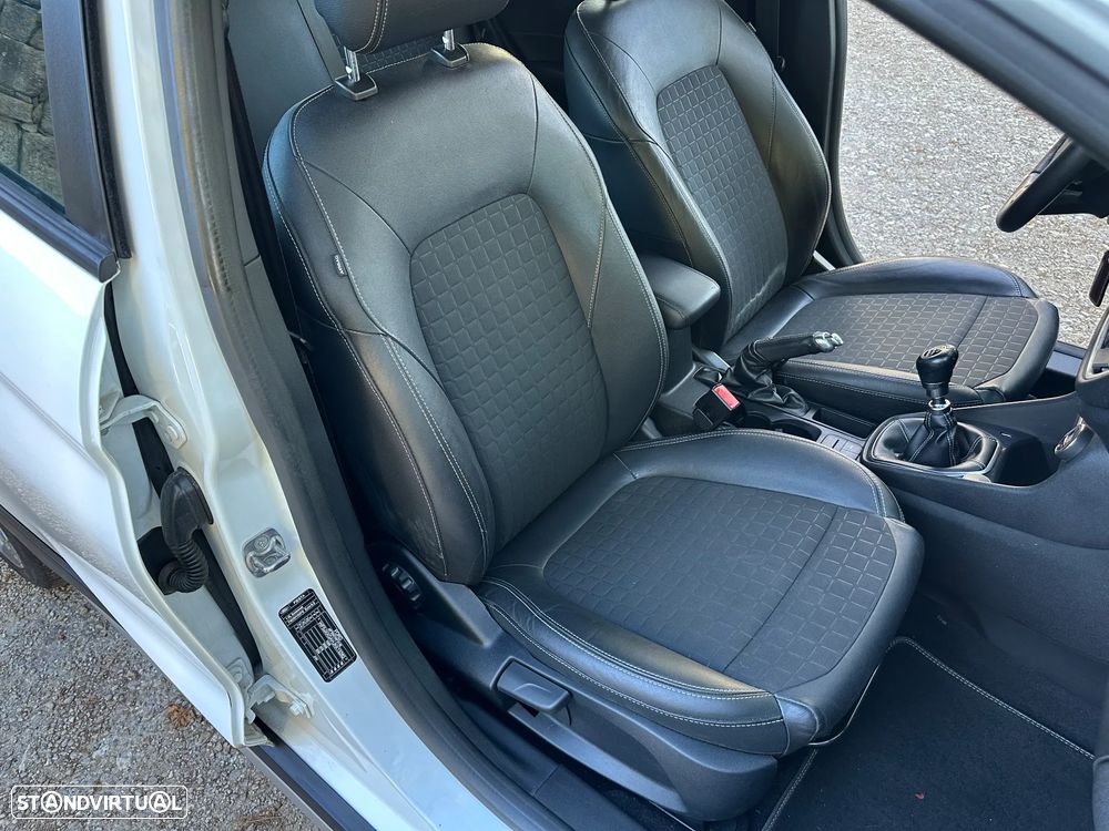 Ford Fiesta 1.0 EcoBoost Active+ - 43