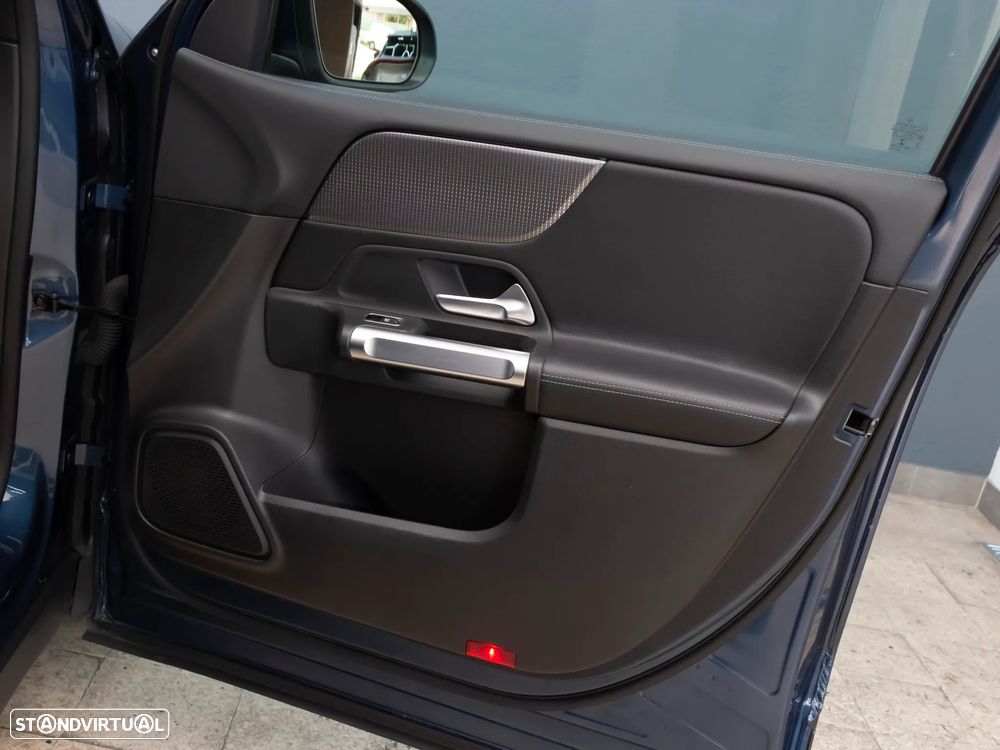 Mercedes-Benz GLB 180 d Progressive - 13