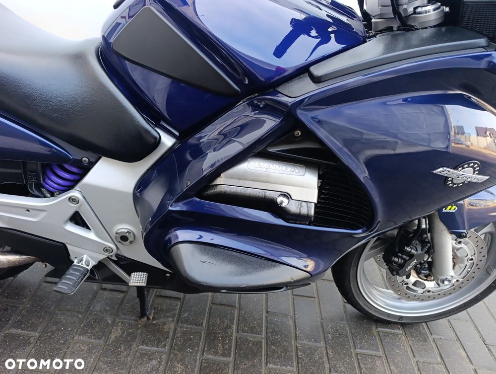 Honda ST - 29