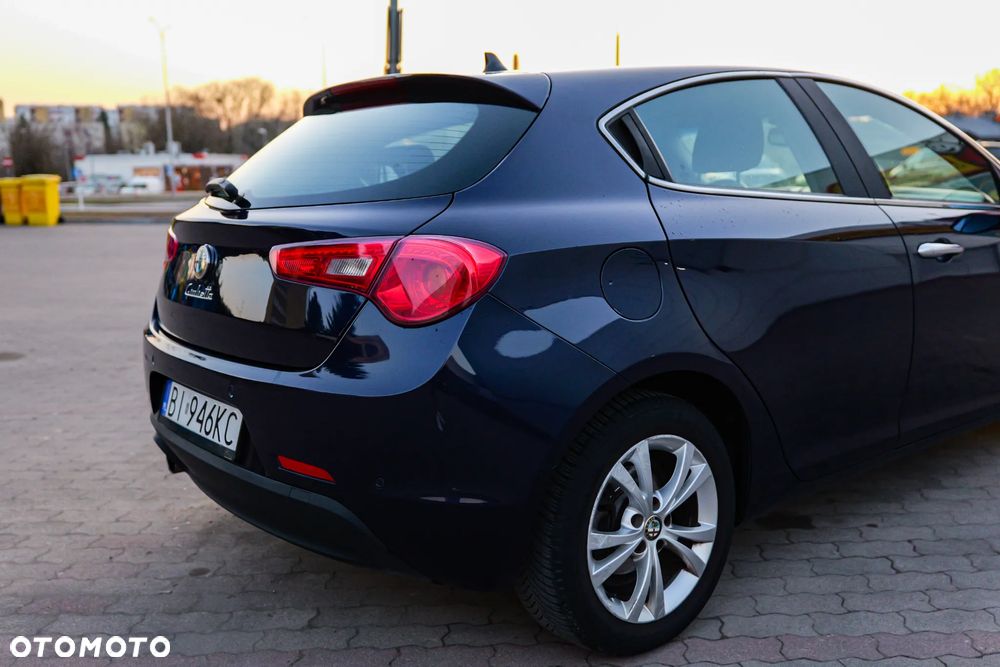 Alfa Romeo Giulietta 1.6 JTDM Distinctive - 7