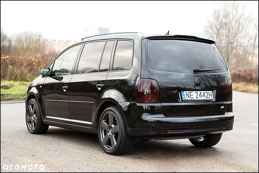 Volkswagen Touran - 13
