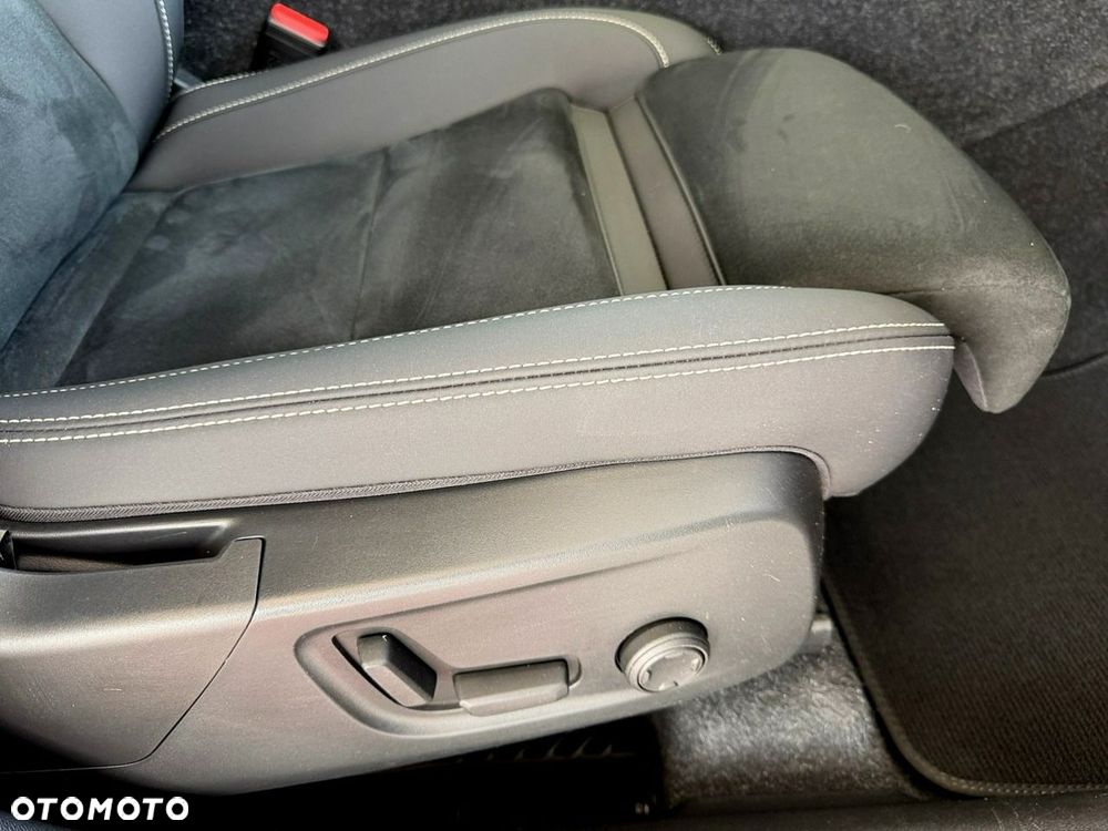 Volvo XC 40 - 28