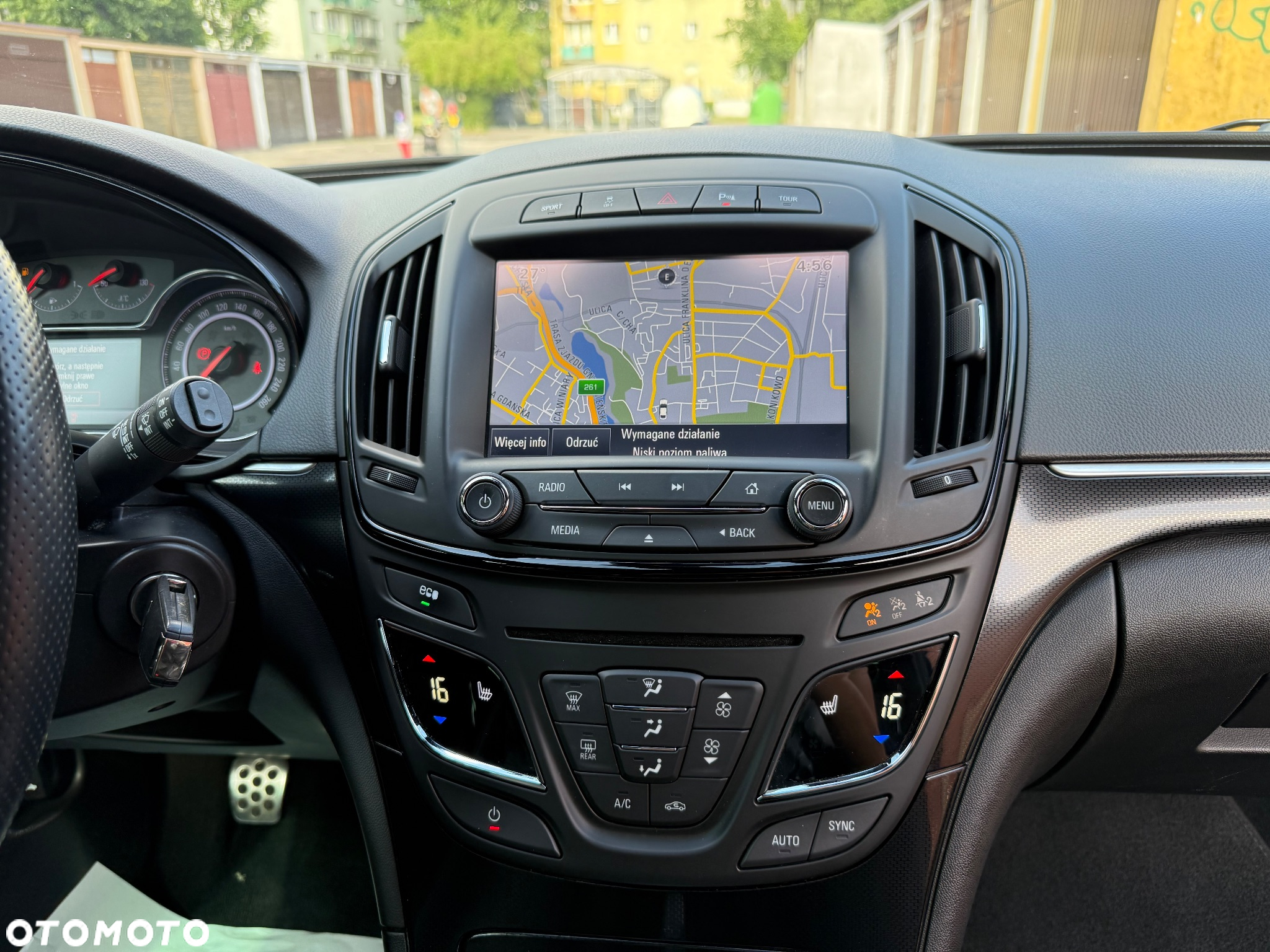 Opel Insignia - 22