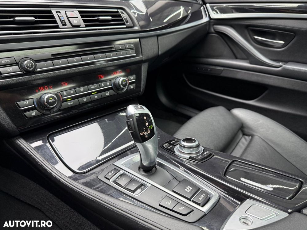 BMW Seria 5 528i xDrive Aut. Modern Line - 21