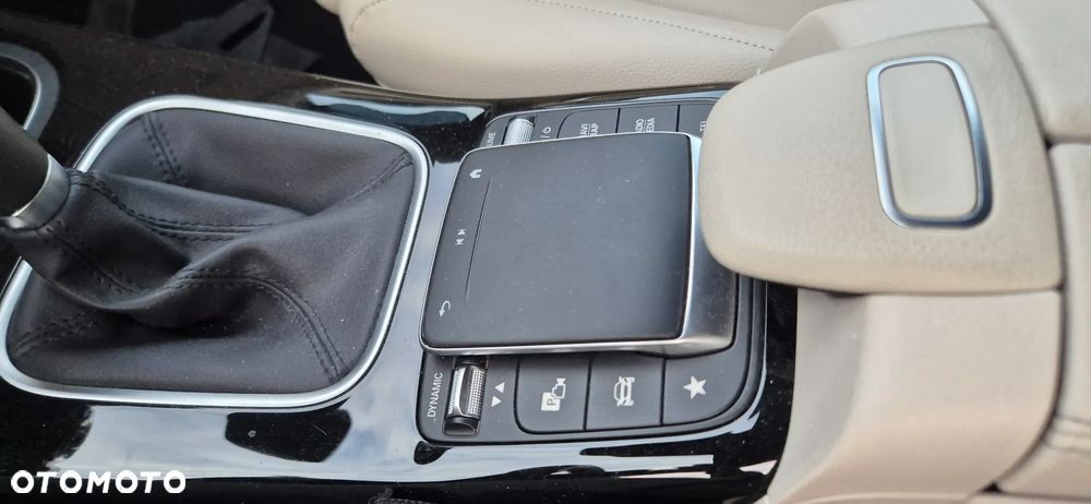 Mercedes-Benz CLA 180 - 25
