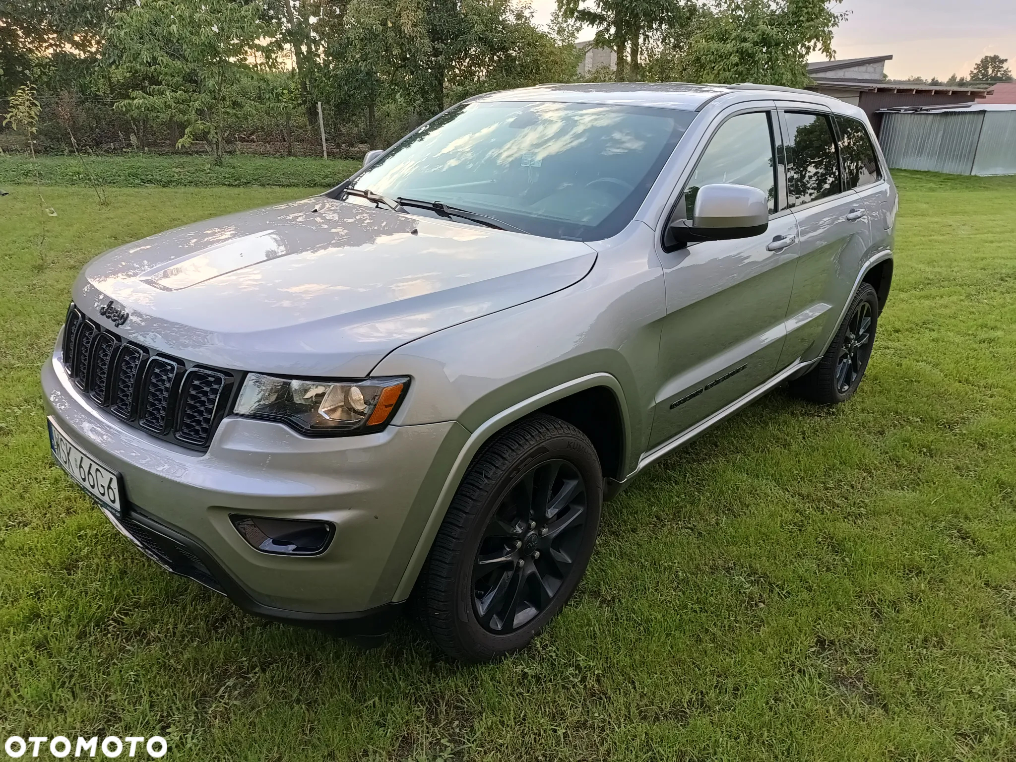 Jeep Grand Cherokee - 9