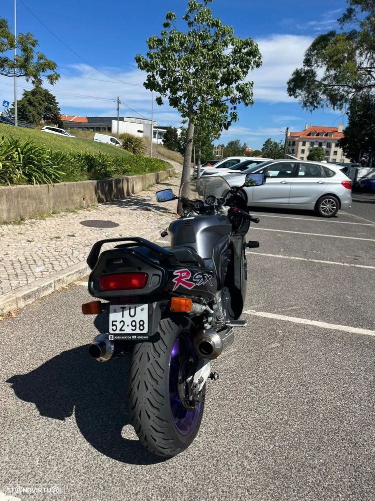 Suzuki GSX-R - 6