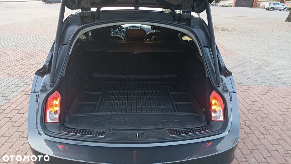 Opel Insignia 1.6 Turbo Sports Tourer - 11