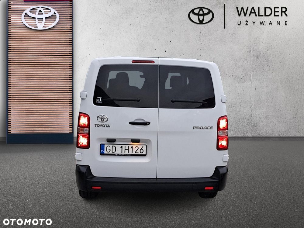 Toyota PROACE VERSO - 5