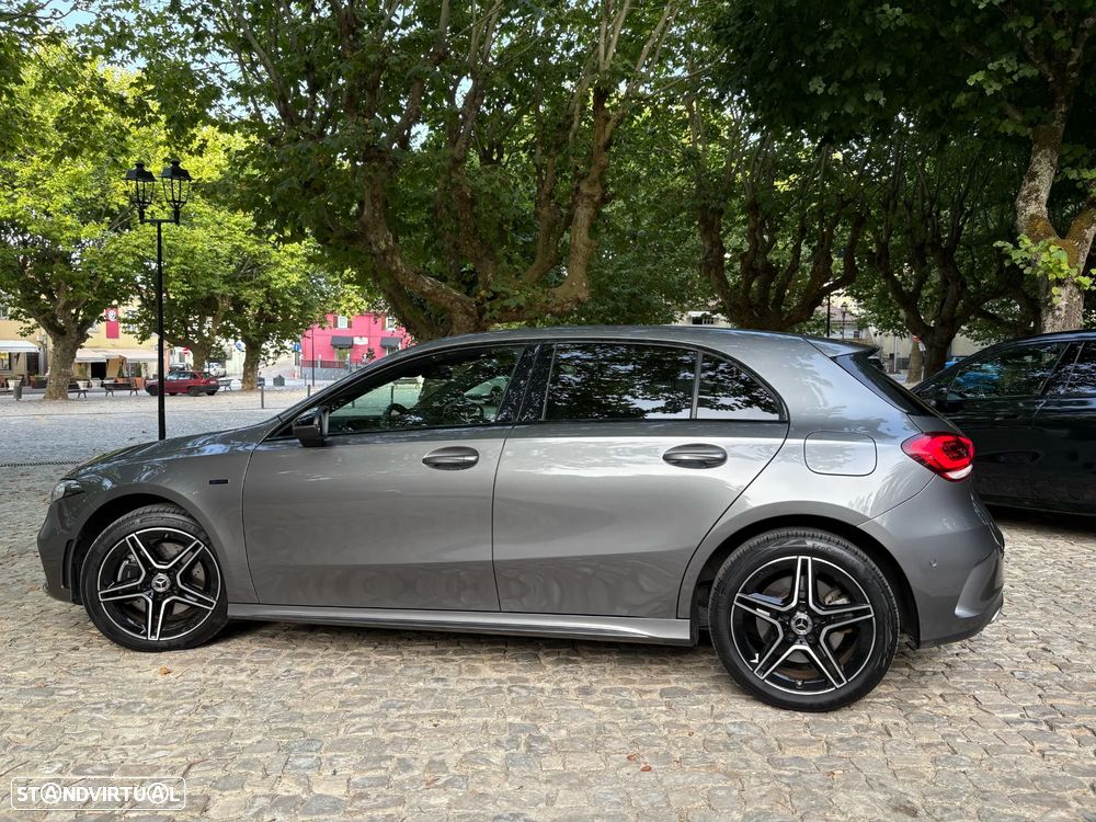 Mercedes-Benz A 250 e AMG Line - 22