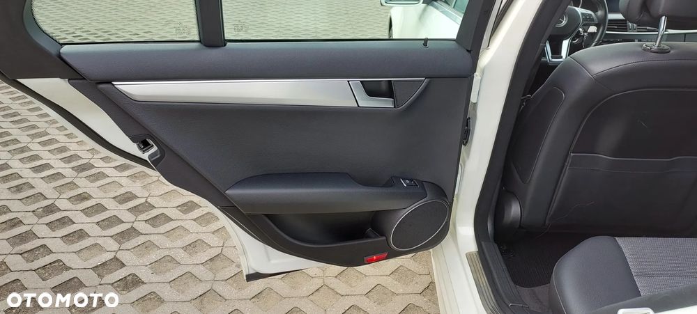 Mercedes-Benz Klasa C - 35