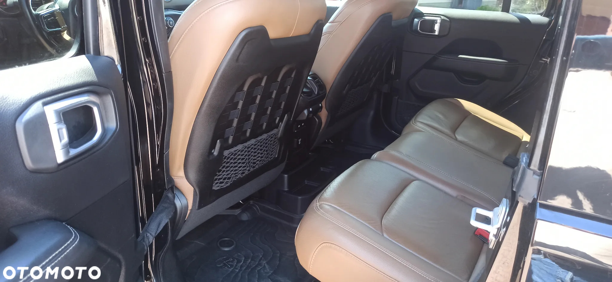 Jeep Wrangler - 8