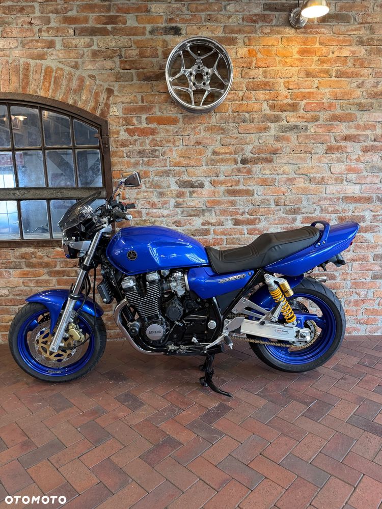 Yamaha XJR - 5