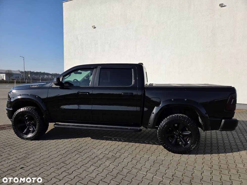 RAM 1500 Crew Cab Shortbed Bighorn - 11
